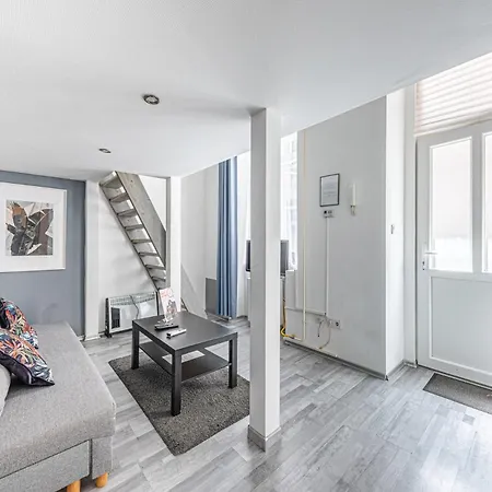 Zichy Courtyard Loft B Comfy With Ac