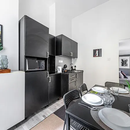 Apartment Zichy Courtyard Loft B Comfy With Ac