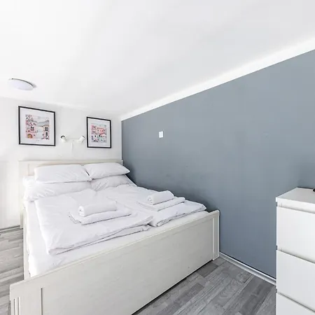 Zichy Courtyard Loft B Comfy With Ac Apartment Budapest